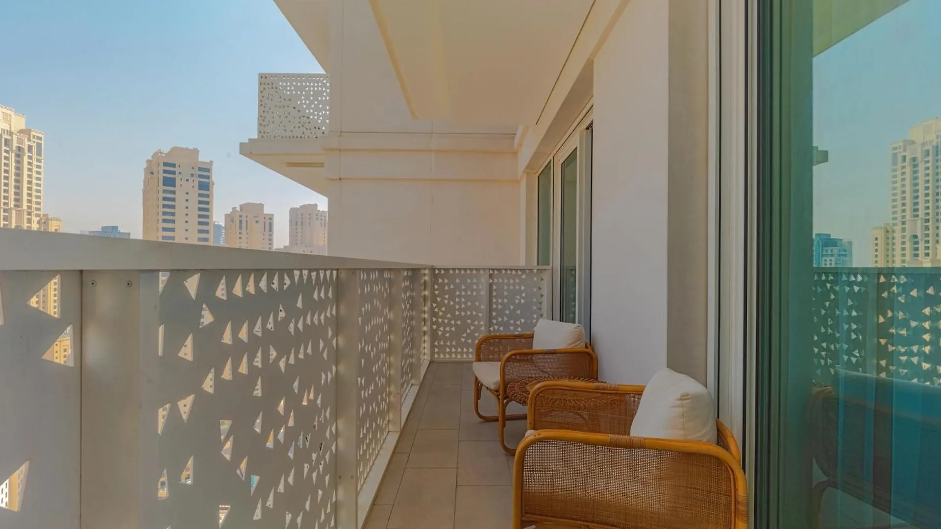 La Vie, Jbr Private Beach, Private Parking And Pool Dubaj