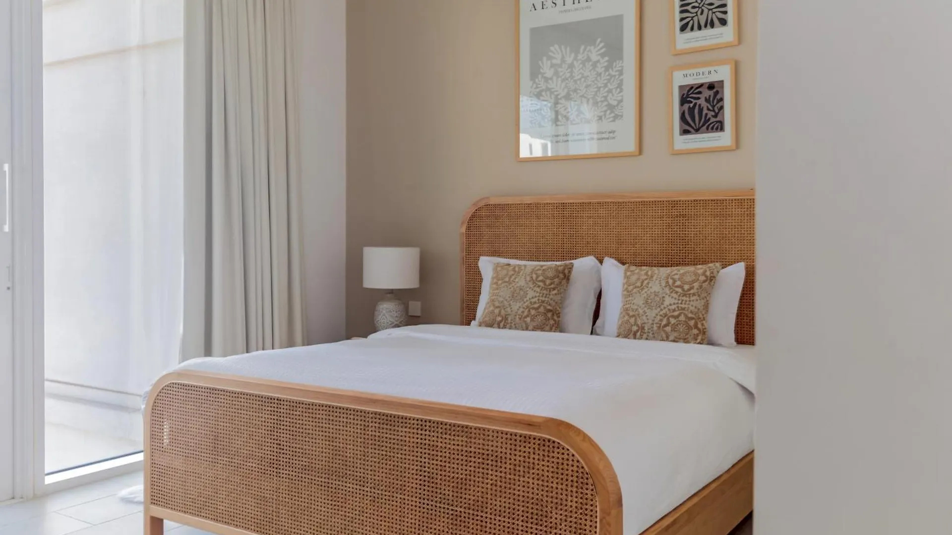 La Vie, Jbr Private Beach, Private Parking And Pool Dubaj