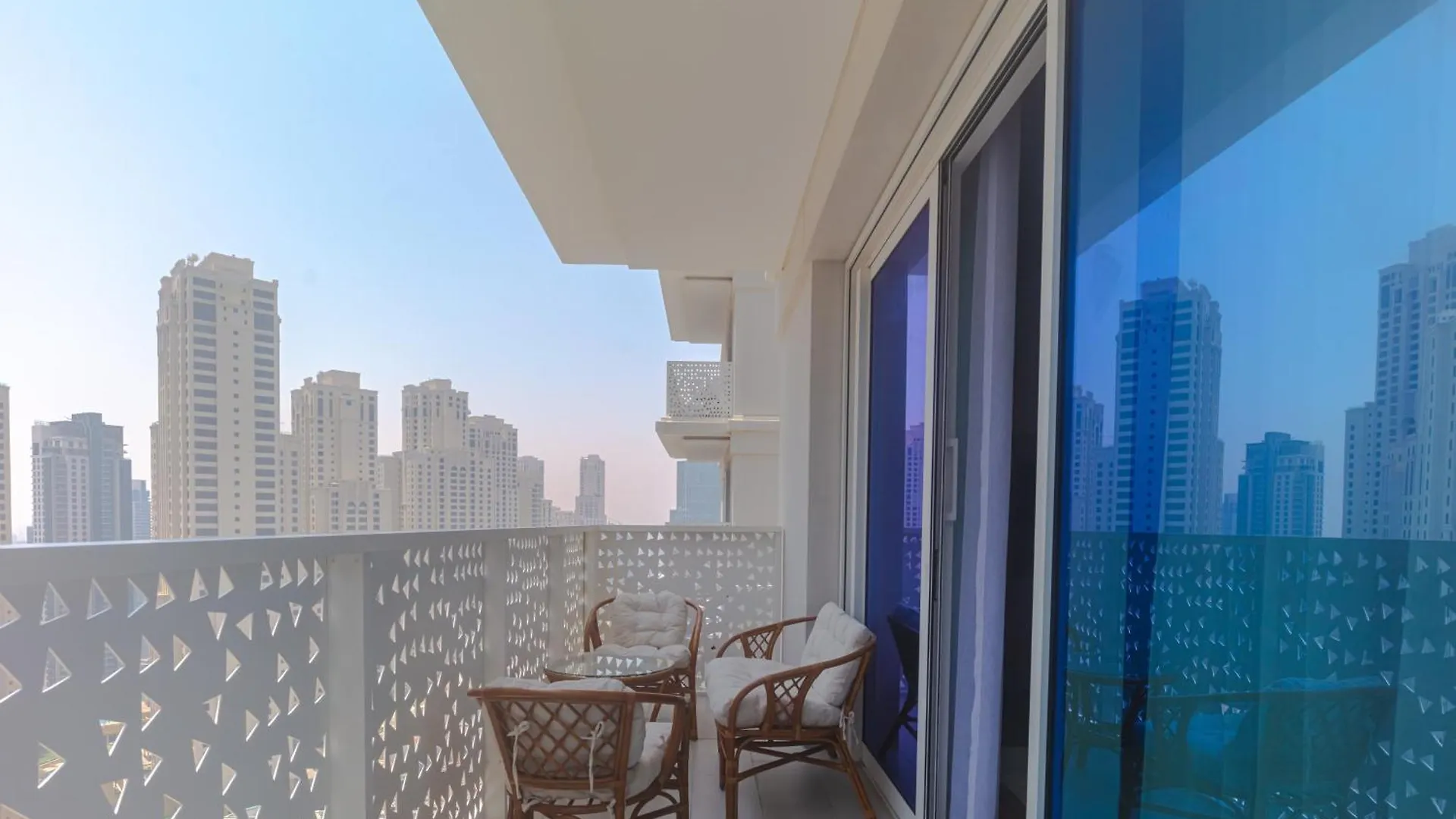 La Vie, Jbr Private Beach, Private Parking And Pool Dubaj